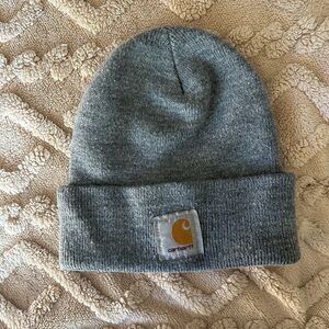 Light grey carhartt beanie
